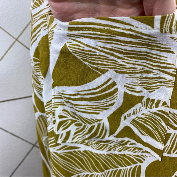 ABL Palm Frond Button Front Dress With Pockets - Picture 8 of 12